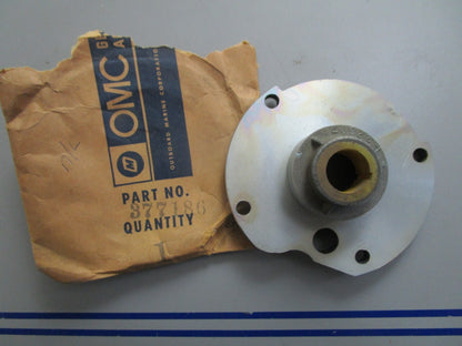 *NEW OEM* 0820 OMC Johnson Evinrude Bearing Housing 377186 0377186