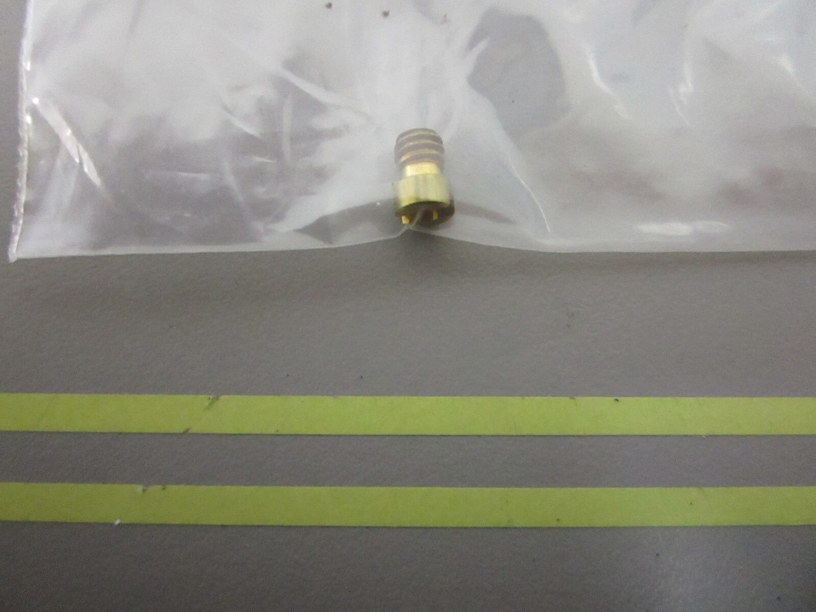 *NEW OEM* 0810 OMC Johnson Evinrude .036 Orifice 323703 0323703