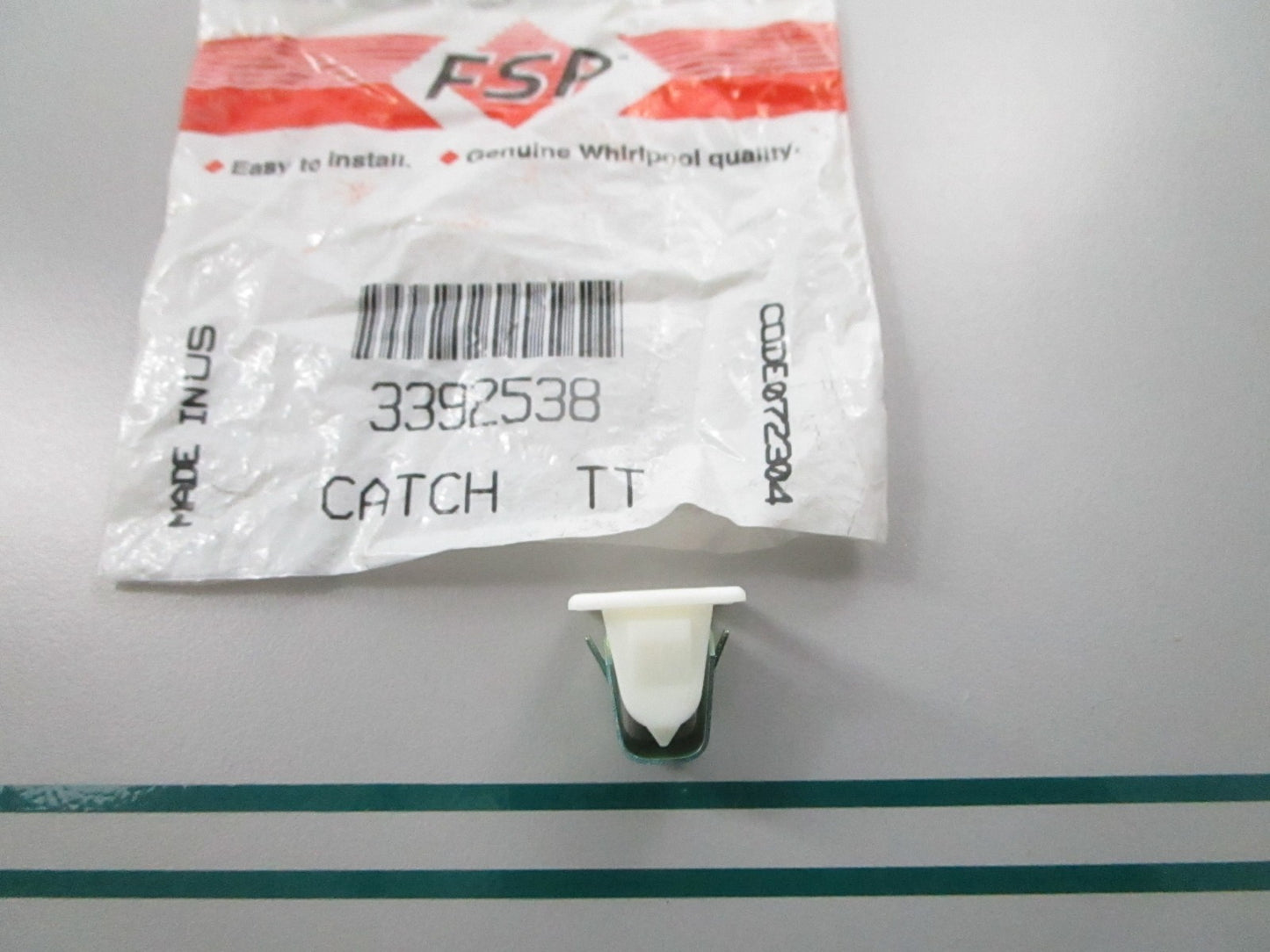 NEW OEM 3392538 Whirlpool Door Catch 0810