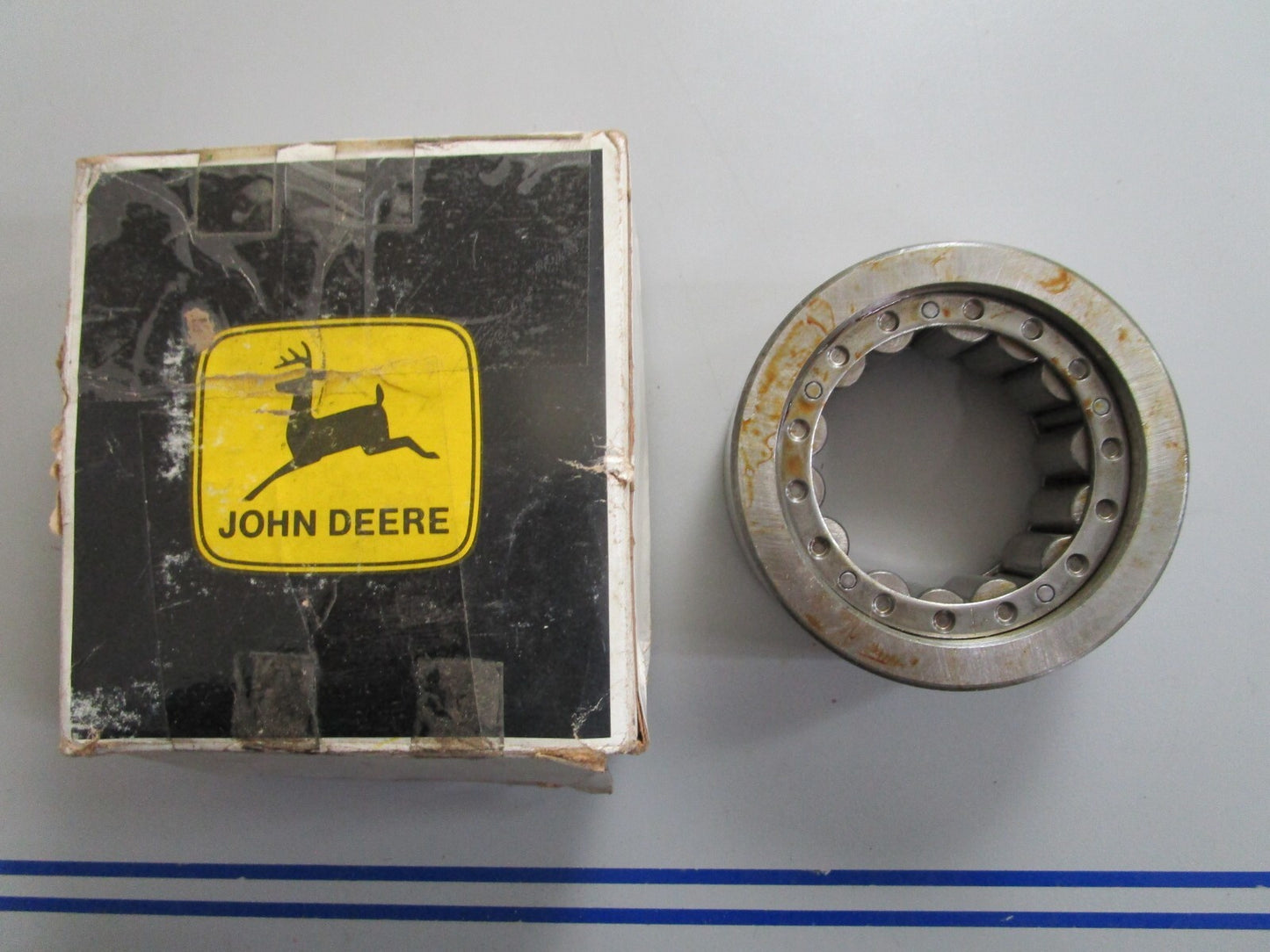*NEW OEM* 0820 John Deere Roller Bearing JD8725