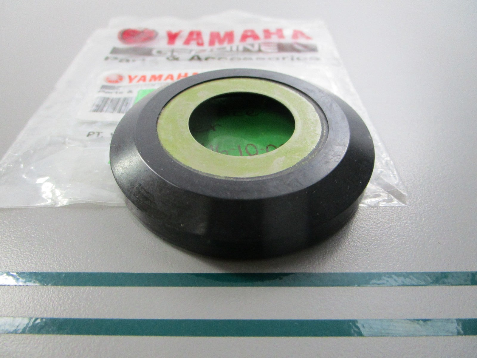 NEW OEM 5BP-F3416-10-00 Yamaha Ball Race Cover 0810