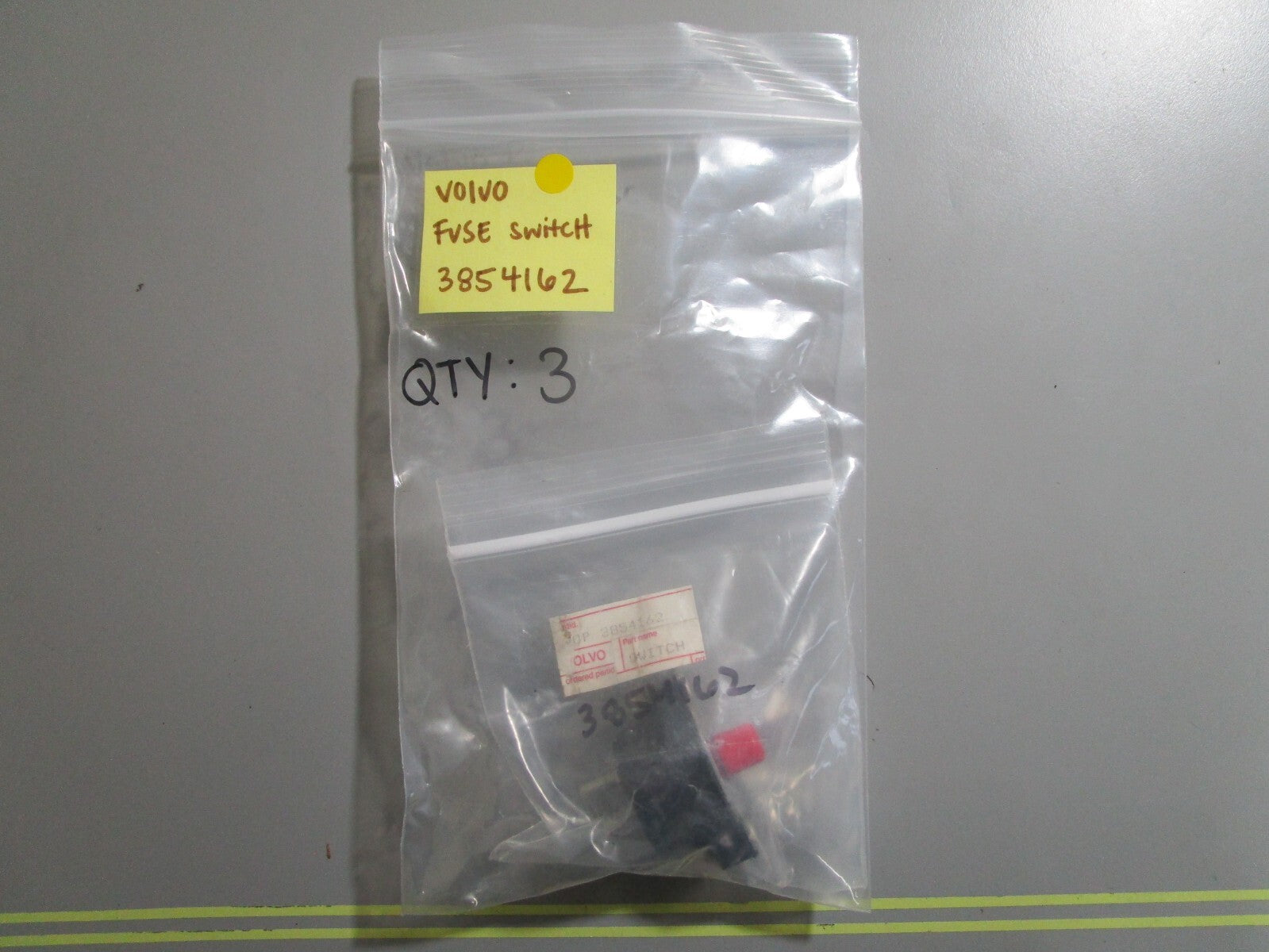 *NEW OEM* 0810 Volvo Penta Fuse Switch 3854162