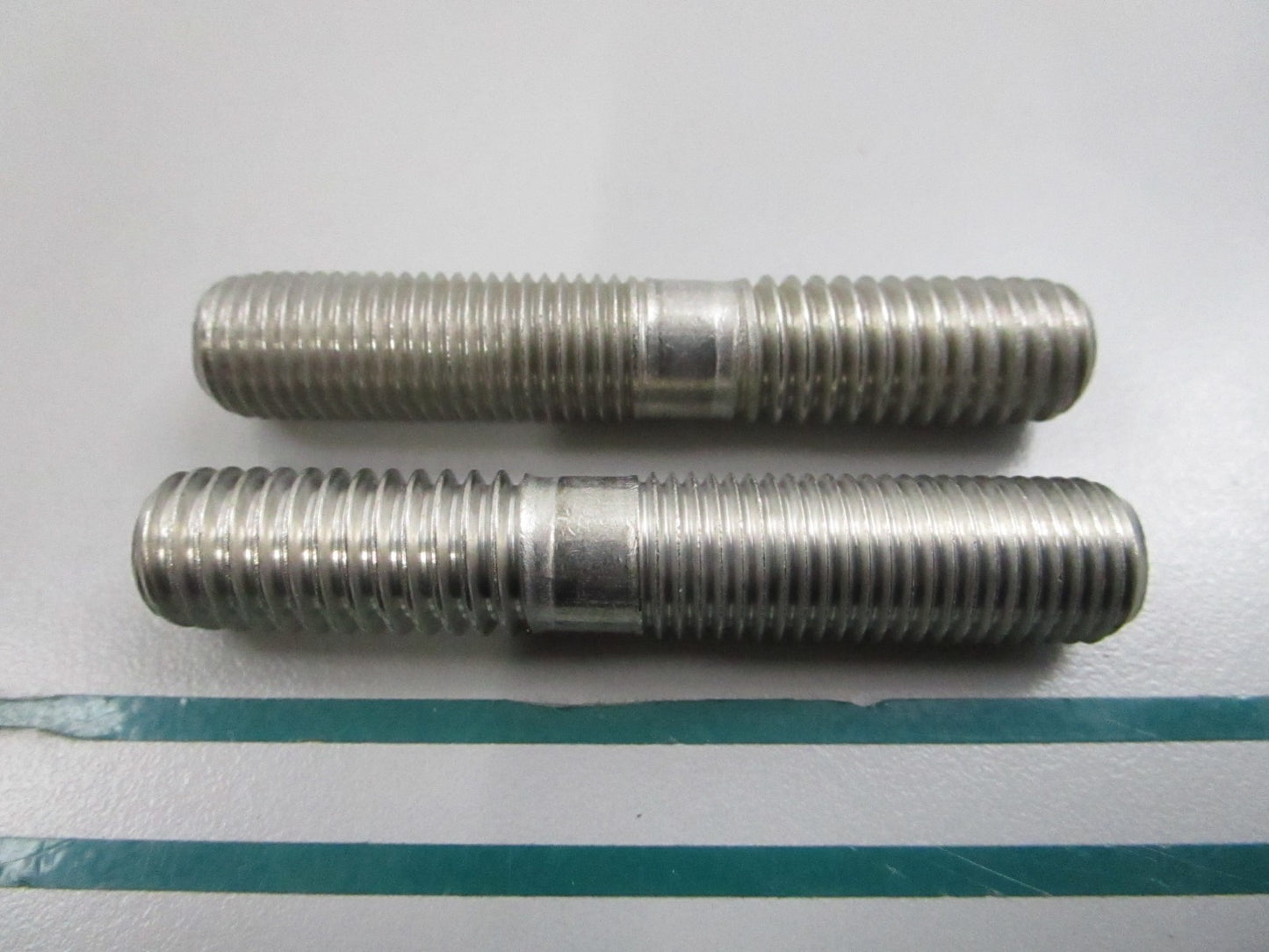 NEW OEM (LOT OF 2) 911798 0911798 OMC Johnson Evinrude Stud 0810