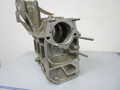 *NEW OEM* 0720 Mercury 65hp Cylinder Crankcase 961-5887 869-6005A3