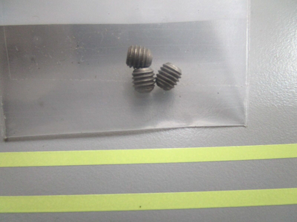 *NEW OEM* (LOT OF 3) 0810 OMC Johnson Evinrude Set Screw 318605 0318605