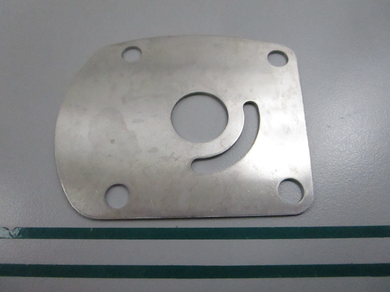 NEW OEM F435562 Mercury Quicksilver Plate 0810