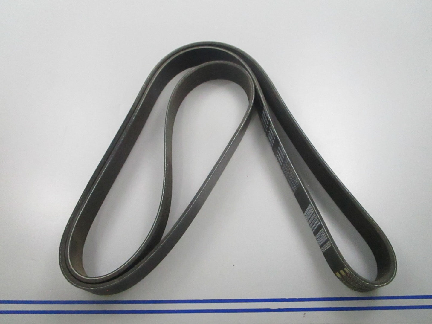 NEW K080810 Gates Micro-V Serpentine Belt 0810