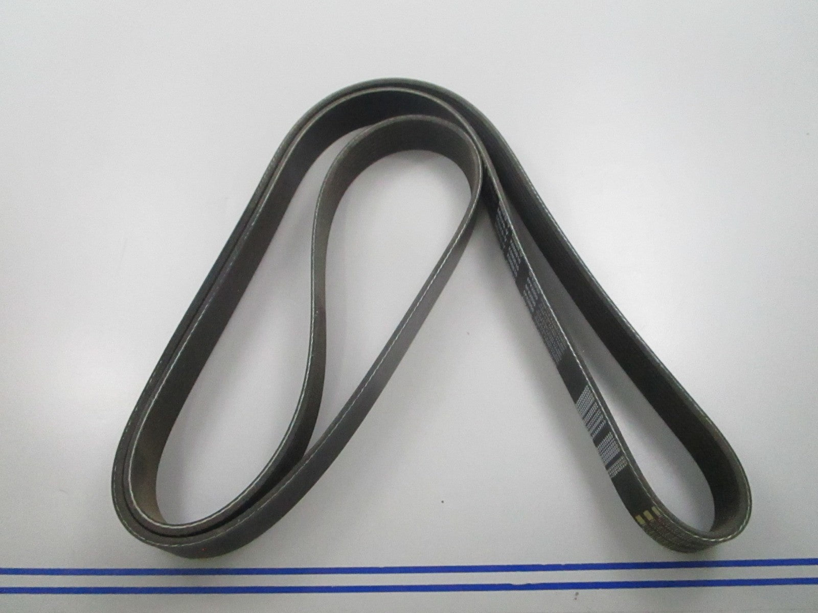 NEW K080810 Gates Micro-V Serpentine Belt 0810