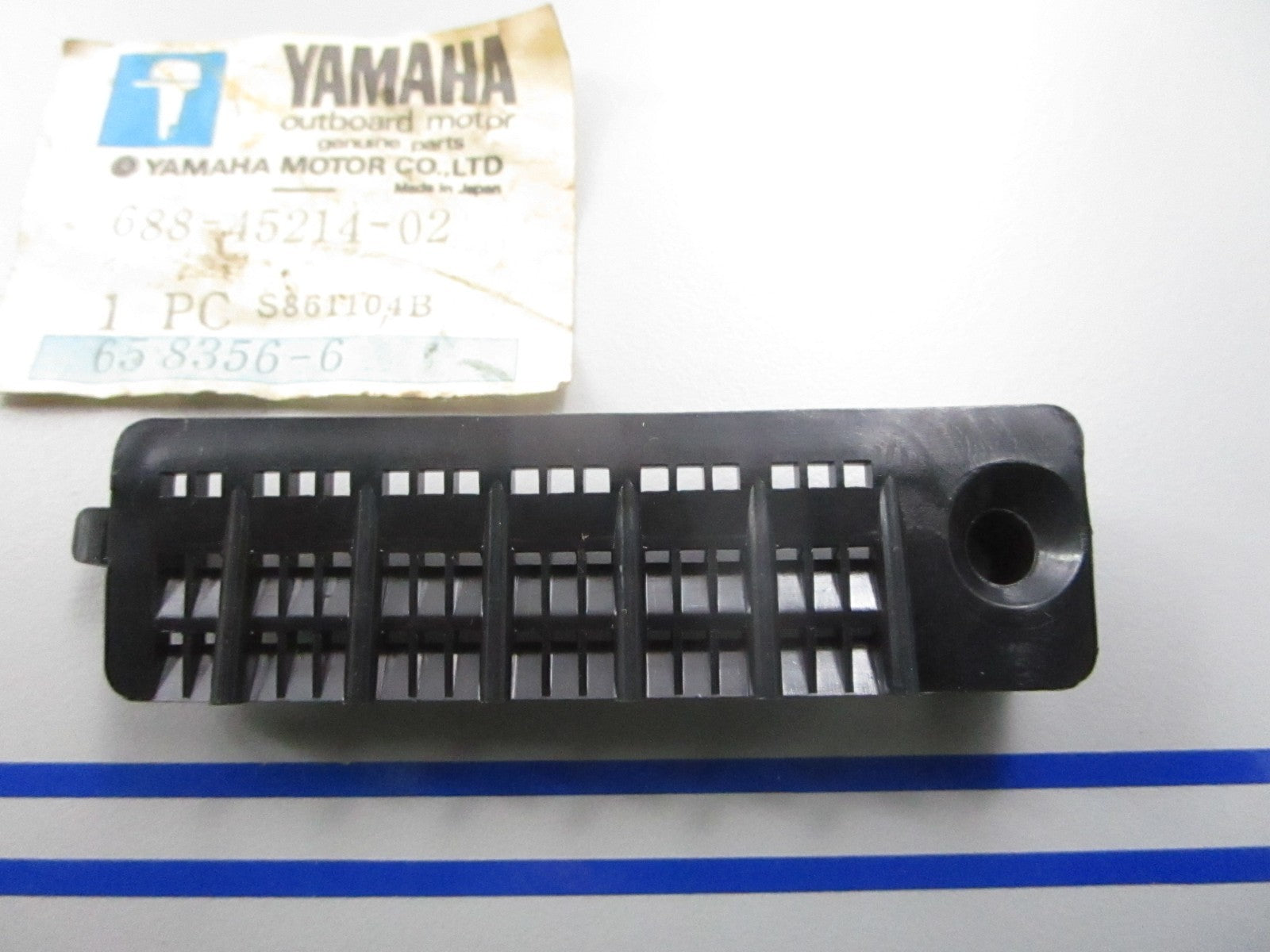 *NEW OEM* 0810 Yamaha Cover 688-45214-02-00