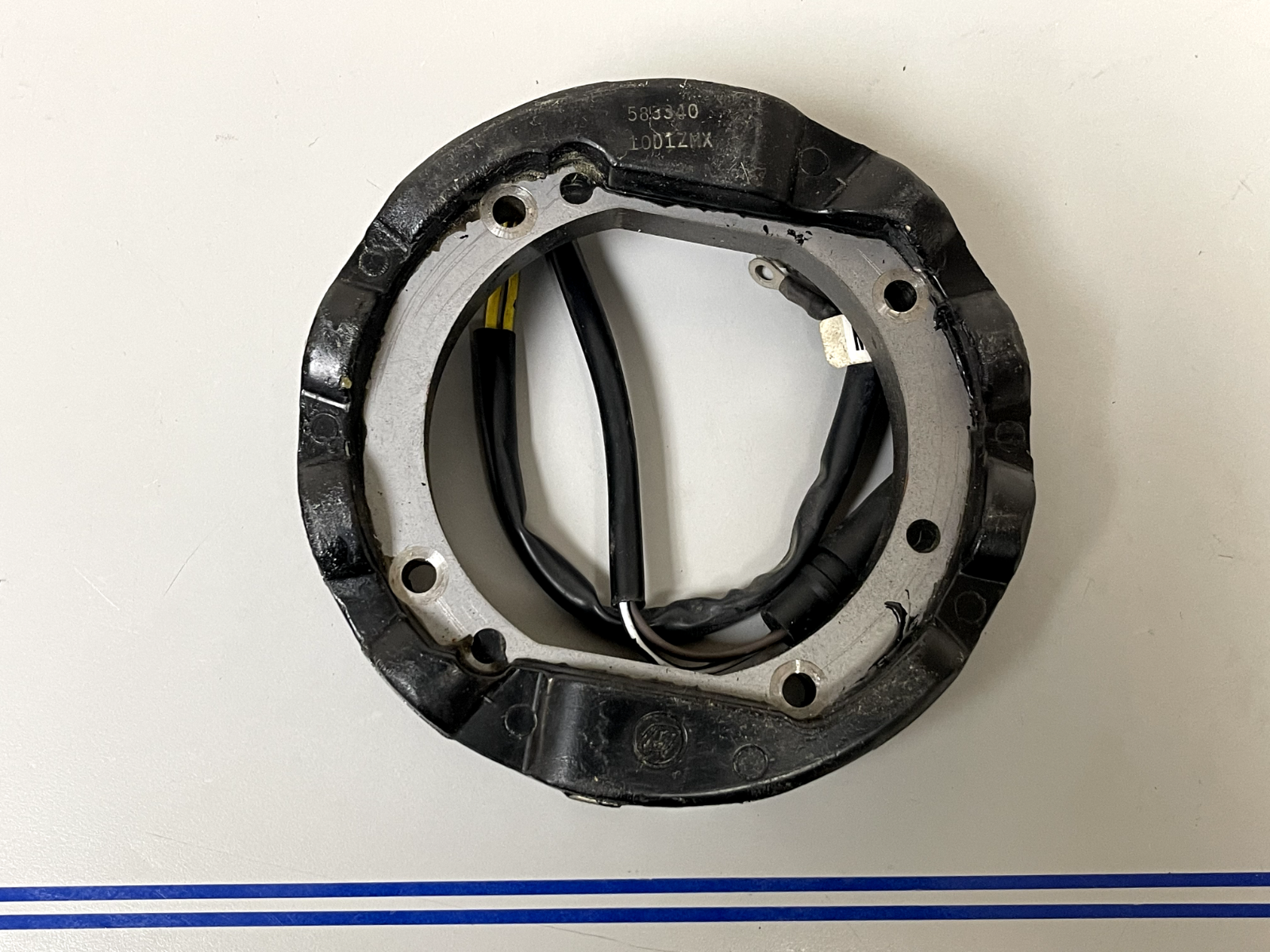 *NEW OEM* 0670 Johnson Evinrude Stator 583340 0583340