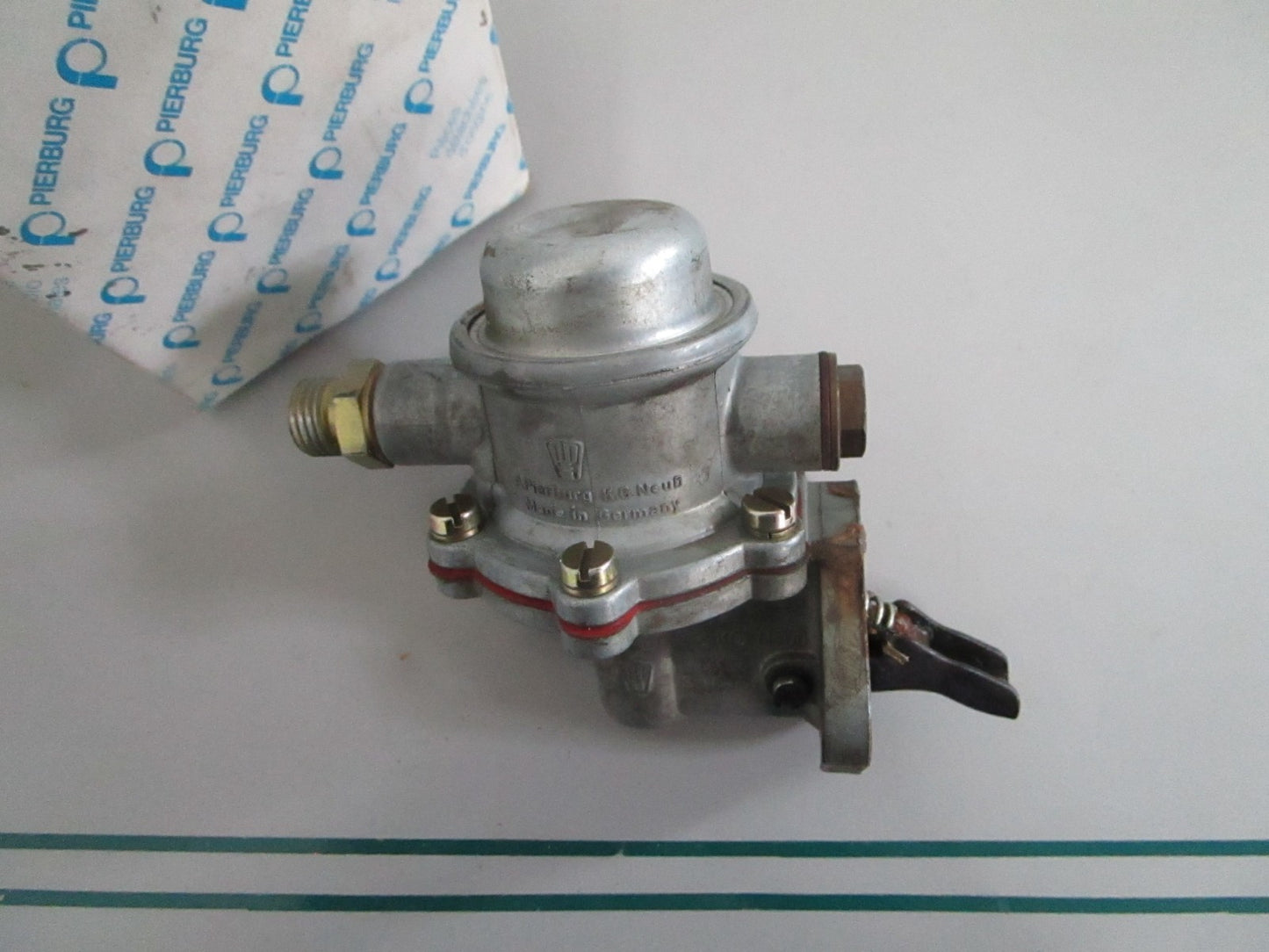 NEW OEM 0010914901 Mercedes-Benz Fuel Pump 0820