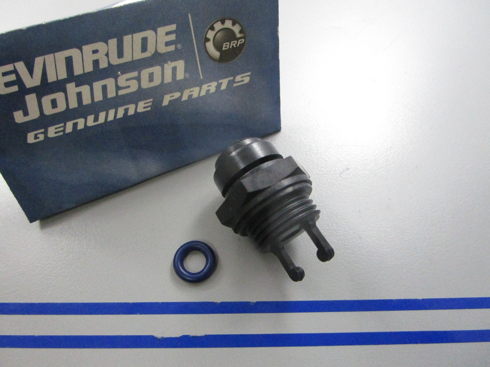 *NEW OEM* 0810 OMC Johnson Evinrude Cap & O-Ring Assembly 432145 0432145