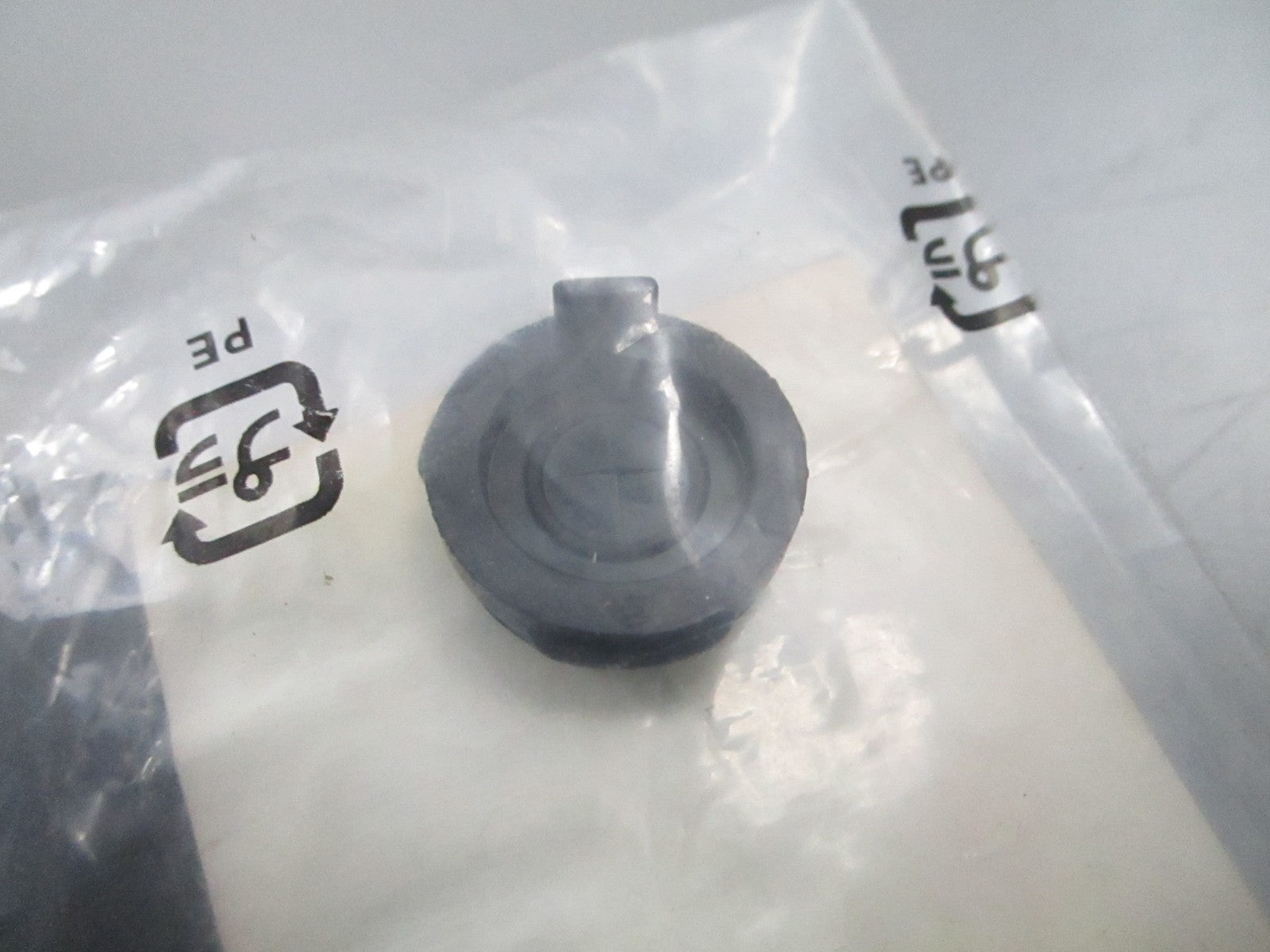 *NEW OEM* 0810 Honda Separator 46666-HB9-006