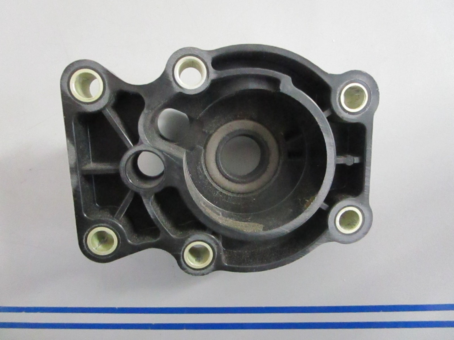 NEW OEM 390189 0390189 325533 OMC Johnson Evinrude Impeller Housing 0820