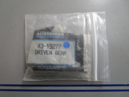 *NEW OEM* 0810 Mercury Quicksilver Driven Gear 43-19277