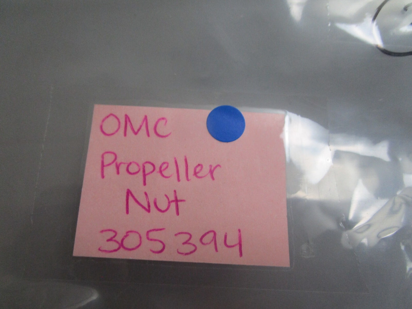 *NEW OEM* 0810 OMC Johnson Evinrude Propeller Nut 305394 0305394