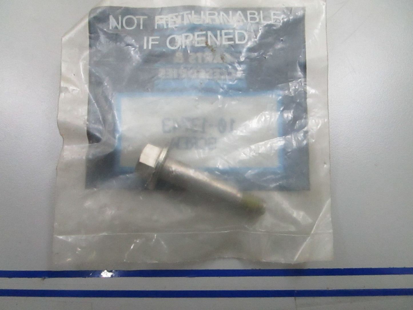 *NEW OEM* 0810 Mercury Quicksilver Screw 10-13743