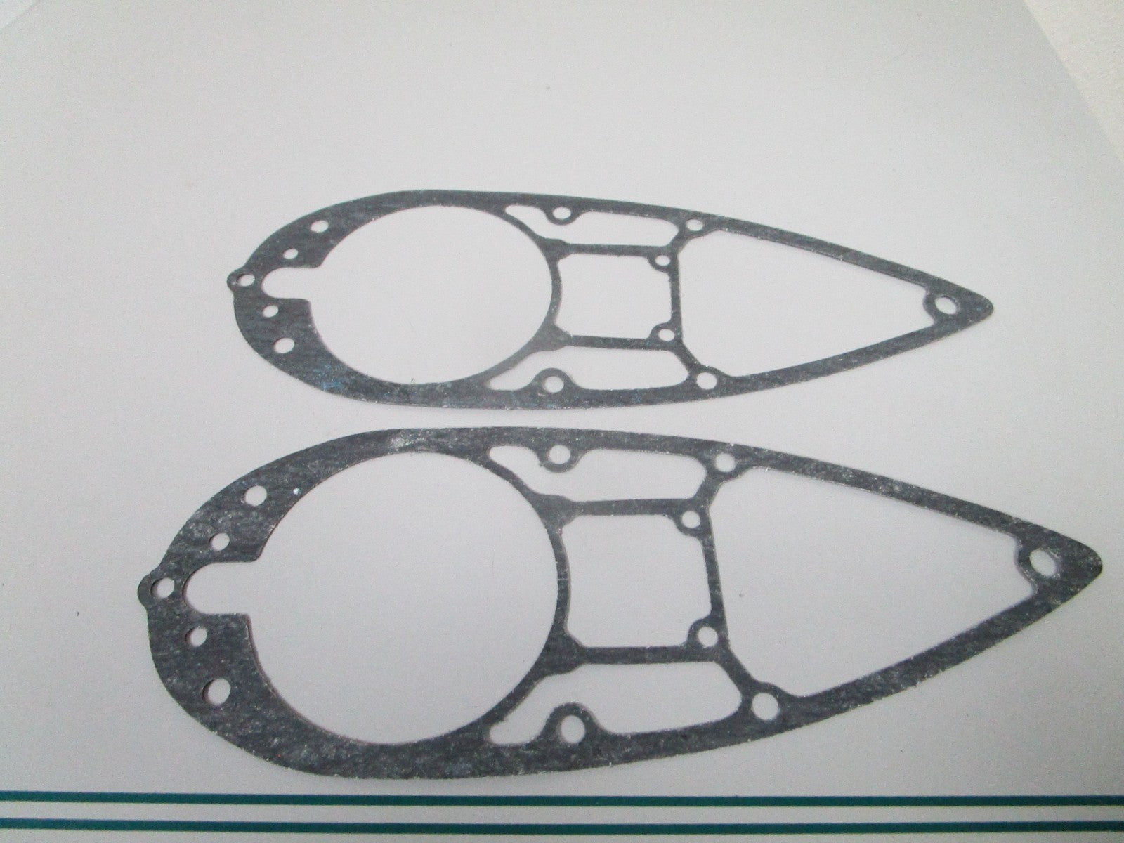 NEW OEM (LOT OF 2) 312751 0312751 OMC Johnson Evinrude Gearcase Ext. Gasket 0810