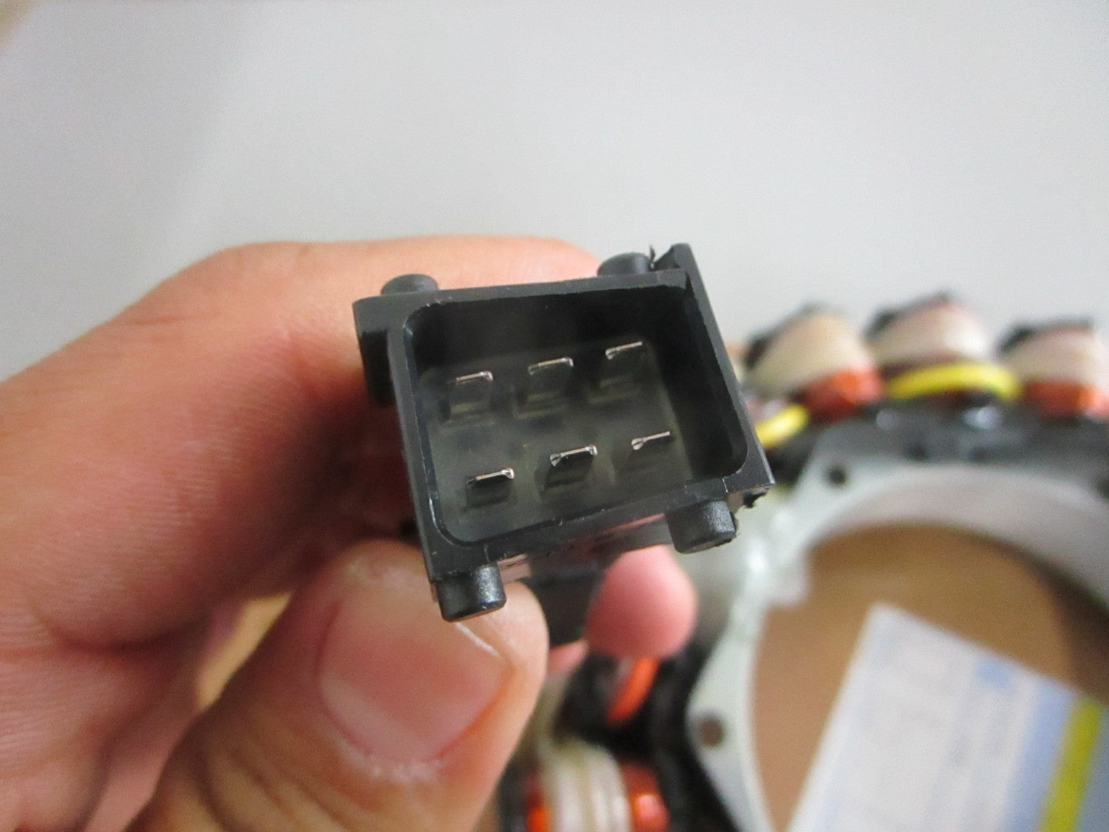 *NEW OEM* 0820 OMC Johnson Evinrude Switcher Stator Assy 586948 0586948