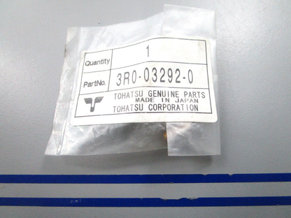 NEW OEM 3R0-03292-0 3R0032920 Tohatsu Drain Screw 0810