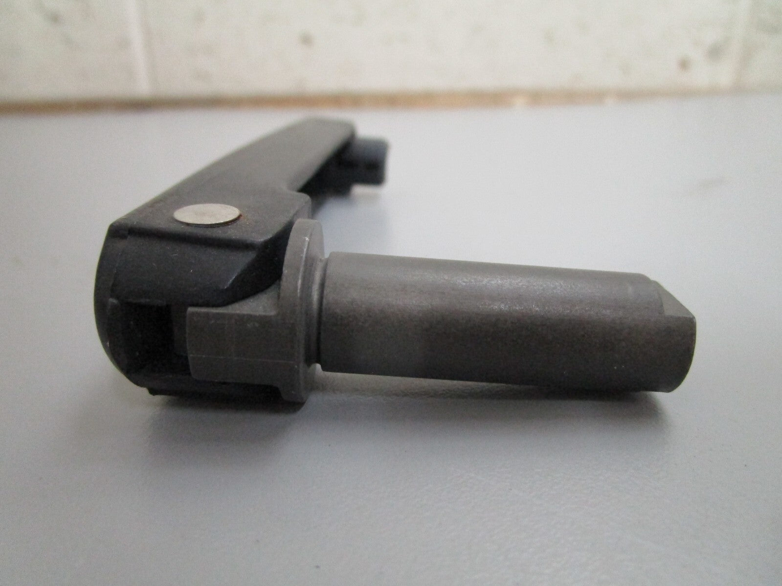 *NEW OEM* 0820 OMC Johnson Evinrude Latch Handle 435026 0435026