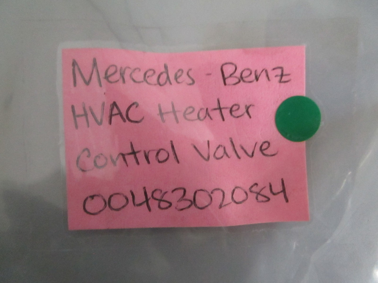 NEW OEM 0048302084 Mercedes-Benz HVAC Heater Control Valve 0820