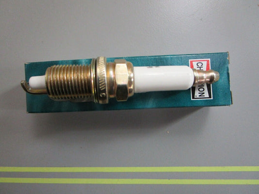 *NEW* 0820 Champion Spark Plug QC10WEPI 5010808