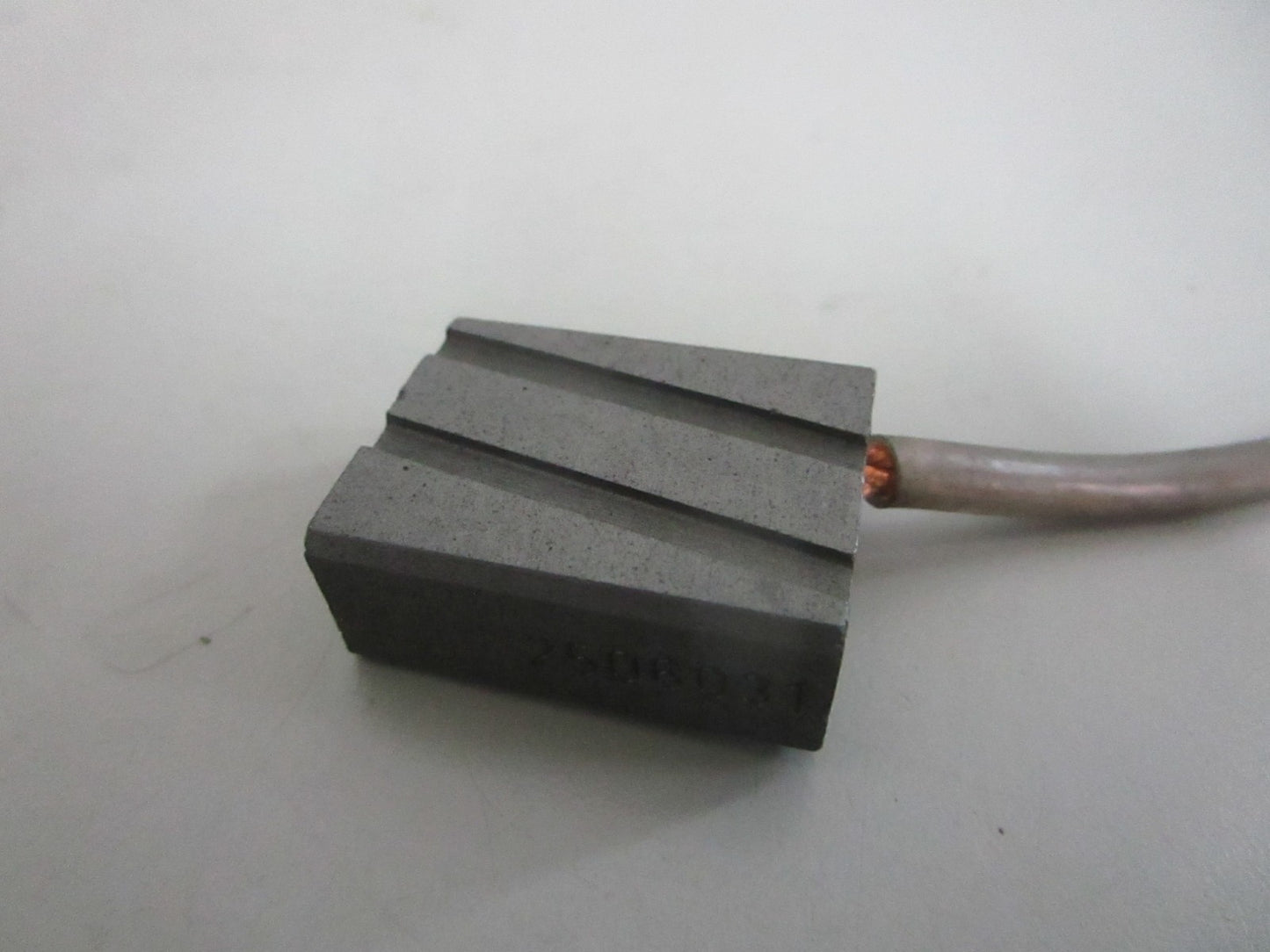 NEW OEM 0009718101 Linde Brush 0820