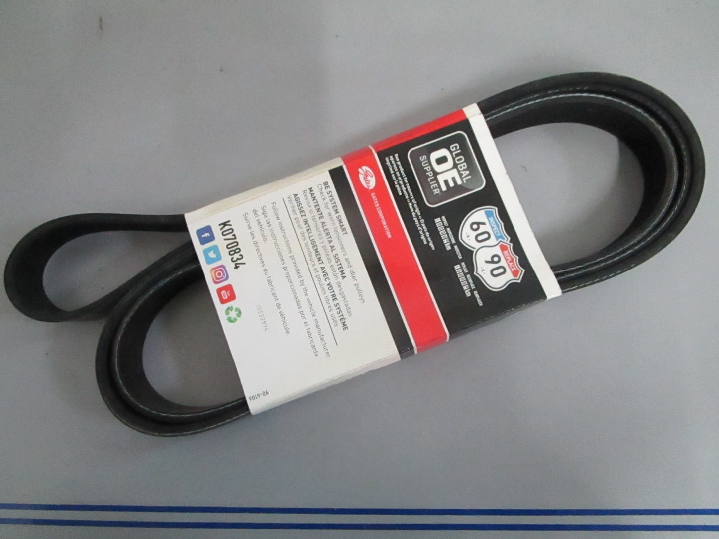 NEW K070834 Gates Micro-V Serpentine Belt 0820