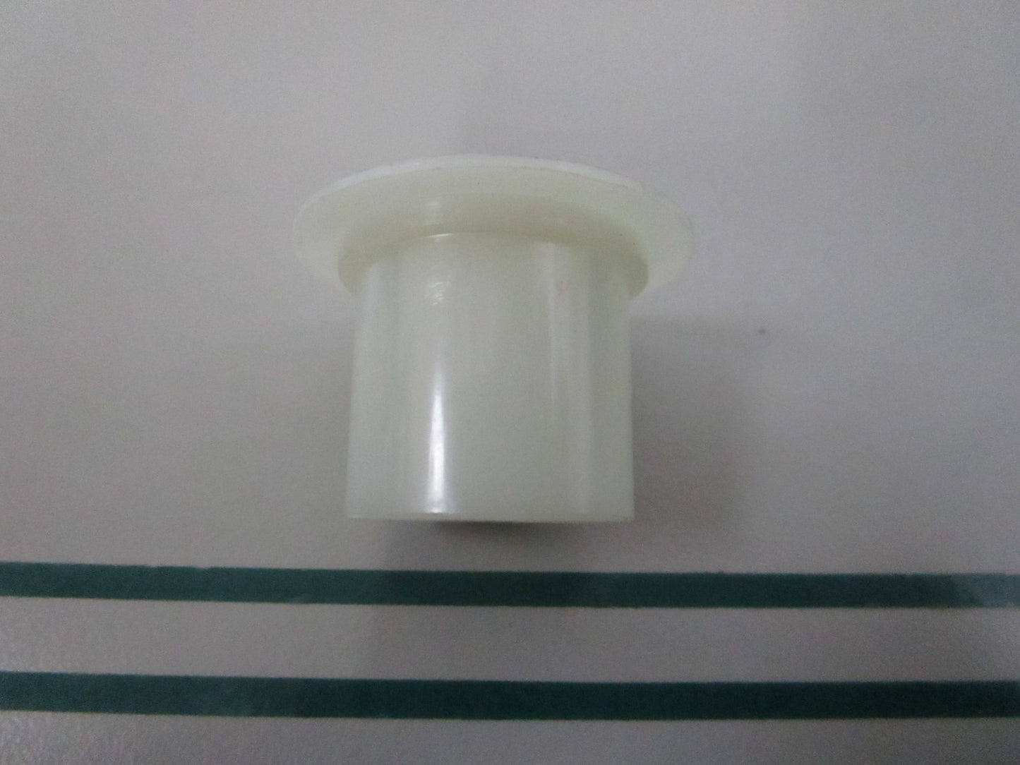 NEW OEM 853223 Volvo Penta Bushing 0810