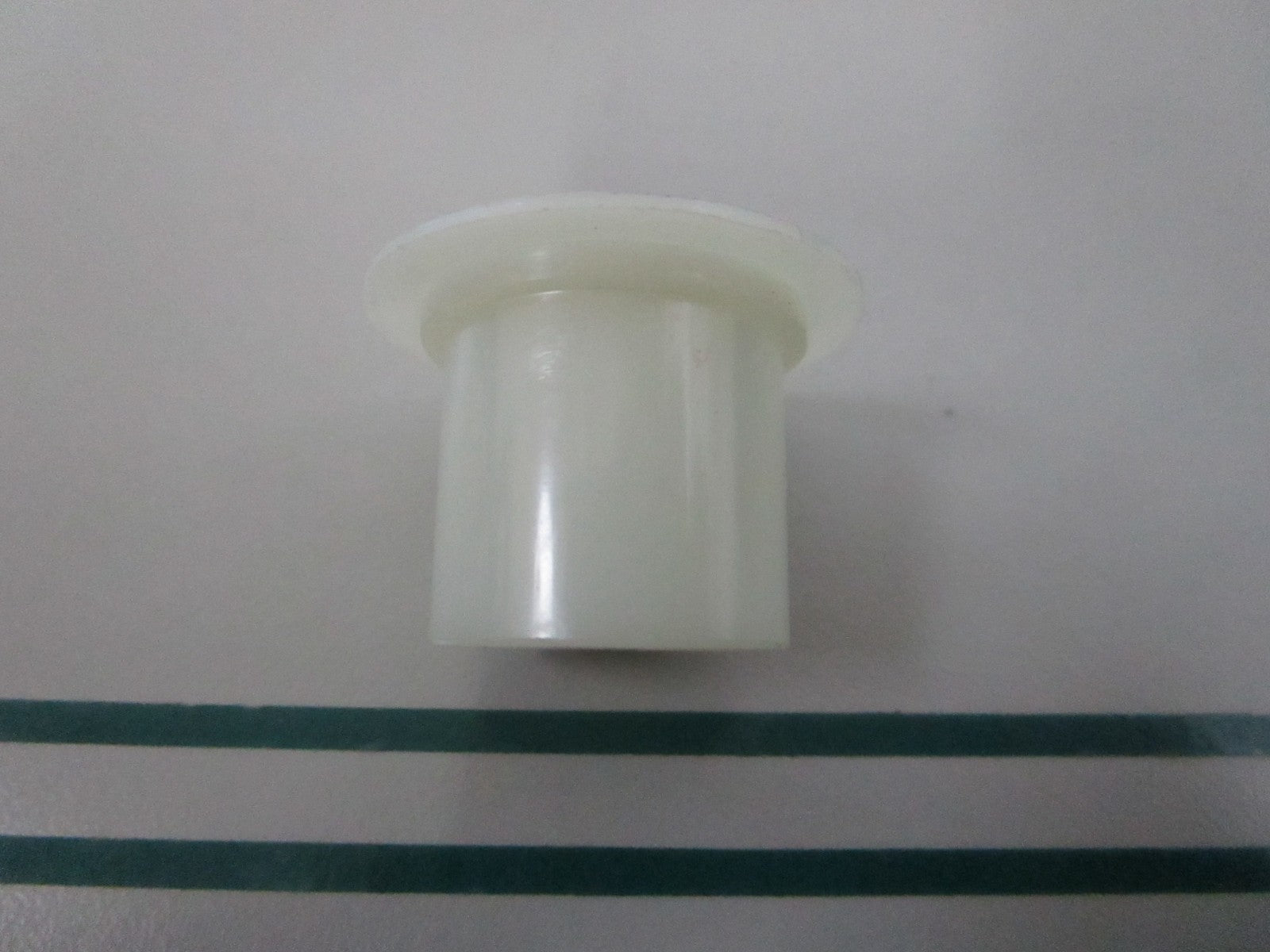 NEW OEM 853223 Volvo Penta Bushing 0810