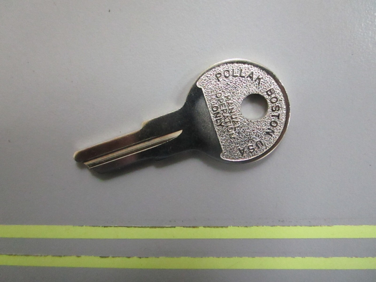 *NEW OEM* 0810 OMC Johnson Evinrude Blank Key 322693 0322693