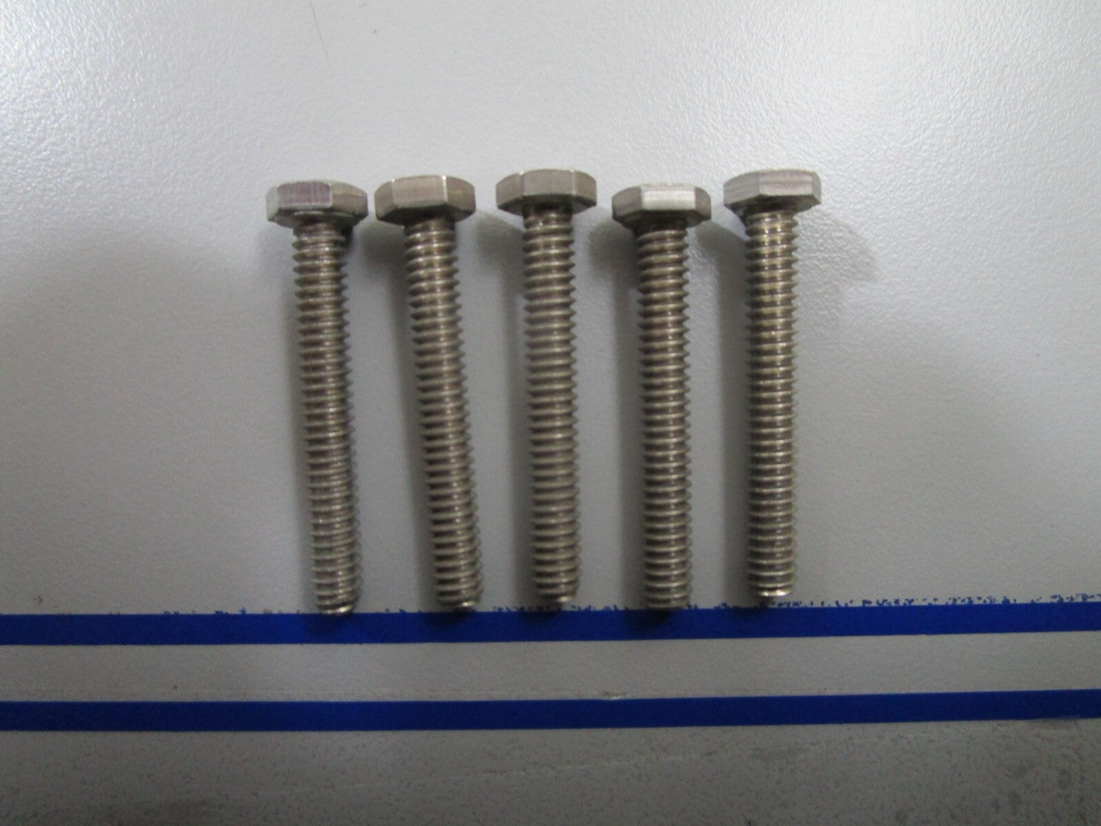 *NEW OEM* (LOT OF 5) 0810 OMC Johnson Evinrude Impeller Housing Screws 324982
