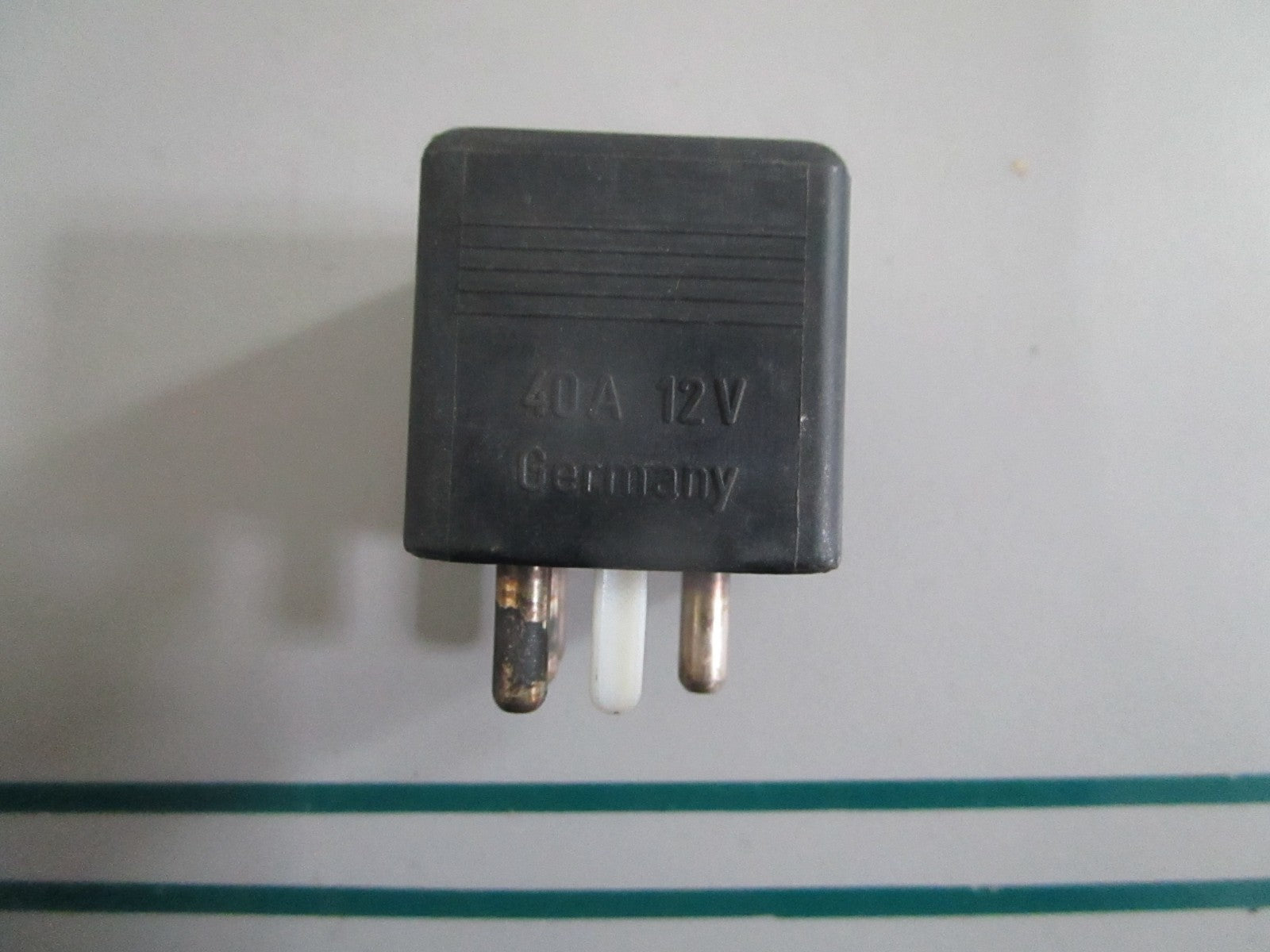 NEW OEM 0015426819 Mercedes-Benz Relay 0820