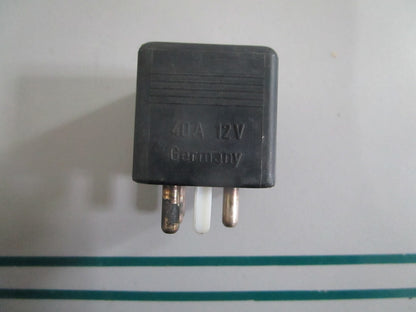 NEW OEM 0015426819 Mercedes-Benz Relay 0820