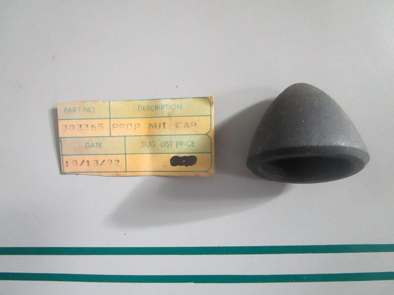 NEW OEM 303365 0303365 OMC Johnson Evinrude Prop Nut 0820