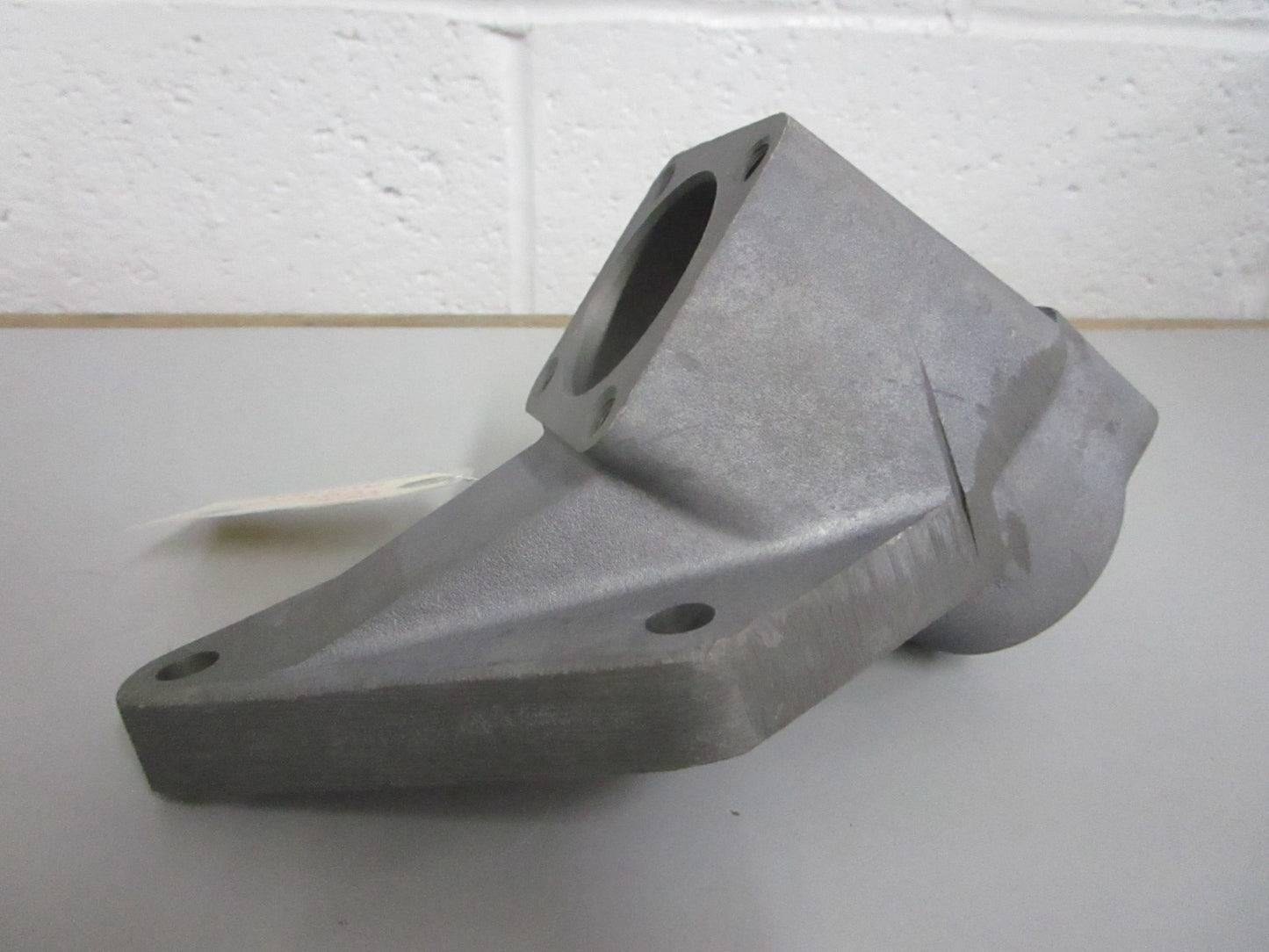 NEW OEM 910154 0910154 OMC Johnson Evinrude Trim Cylinder 0820