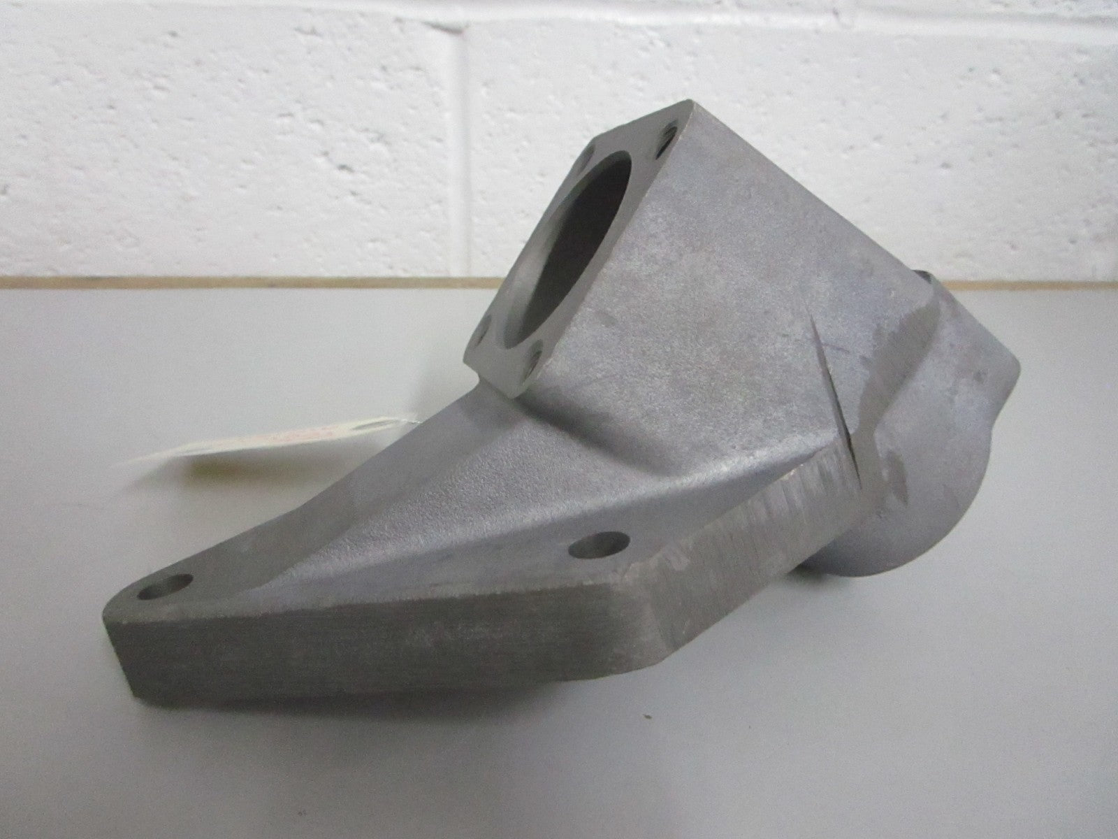 NEW OEM 910154 0910154 OMC Johnson Evinrude Trim Cylinder 0820