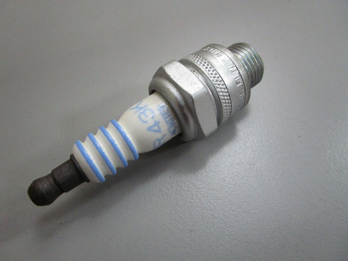 *NEW* 0820 AC Delco Spark Plug CR43K