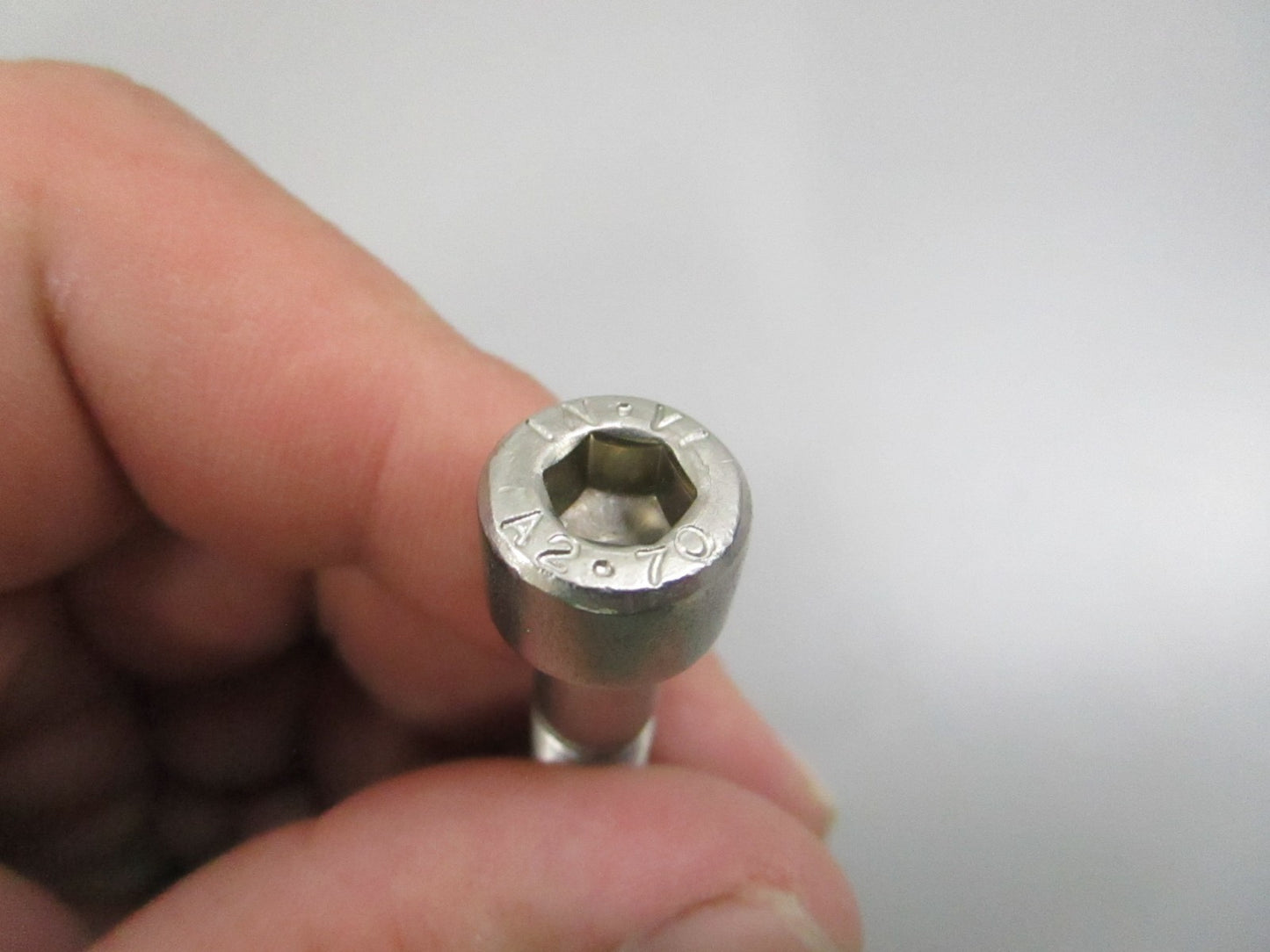NEW OEM 963699 Volvo Penta Hex Socket Screw 0810