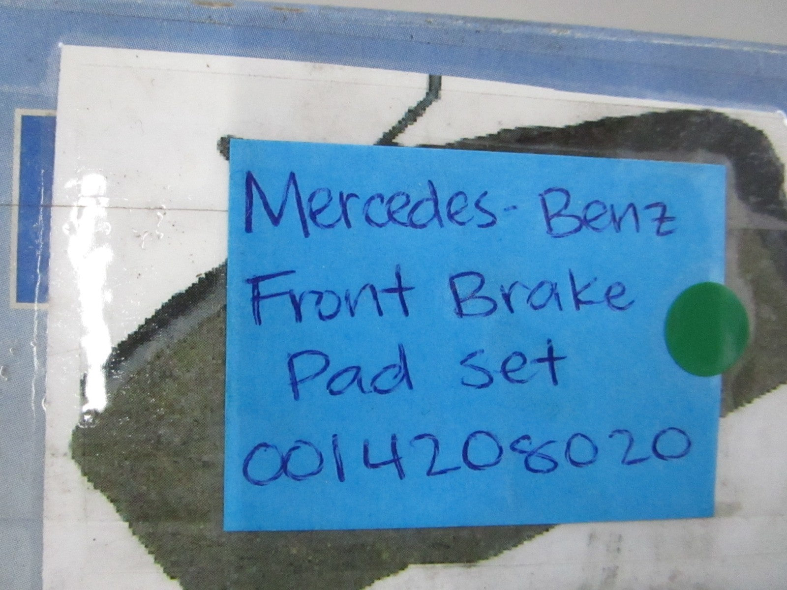 NEW OEM 0014208020 Mercedes-Benz Front Brake Pad Set 0810