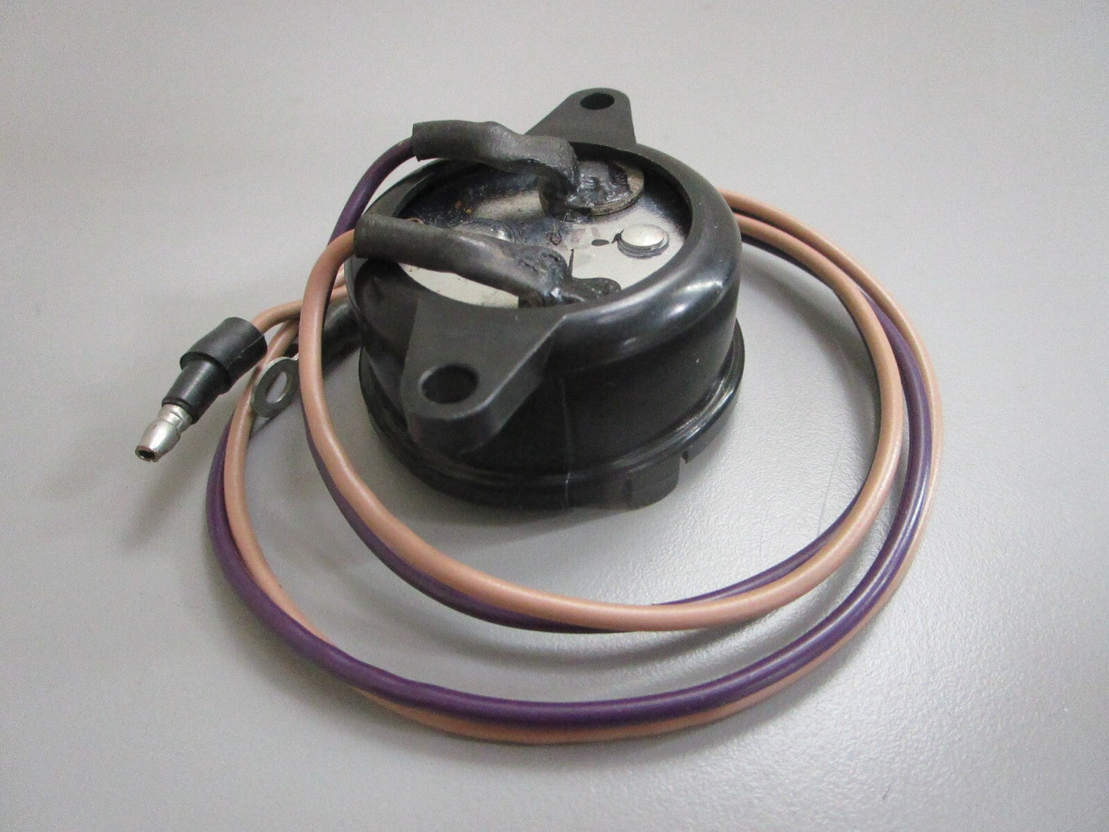 *NEW OEM* 0820 Mercury Quicksilver Horn Assy 68878A6