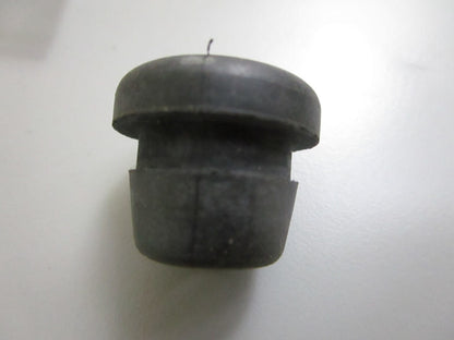 *NEW OEM* 0810 Mercury Quicksilver Rubber Grommet 25-97000
