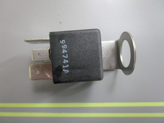 *NEW OEM* 0810 OMC Johnson Evinrude Relay 586233 0586233