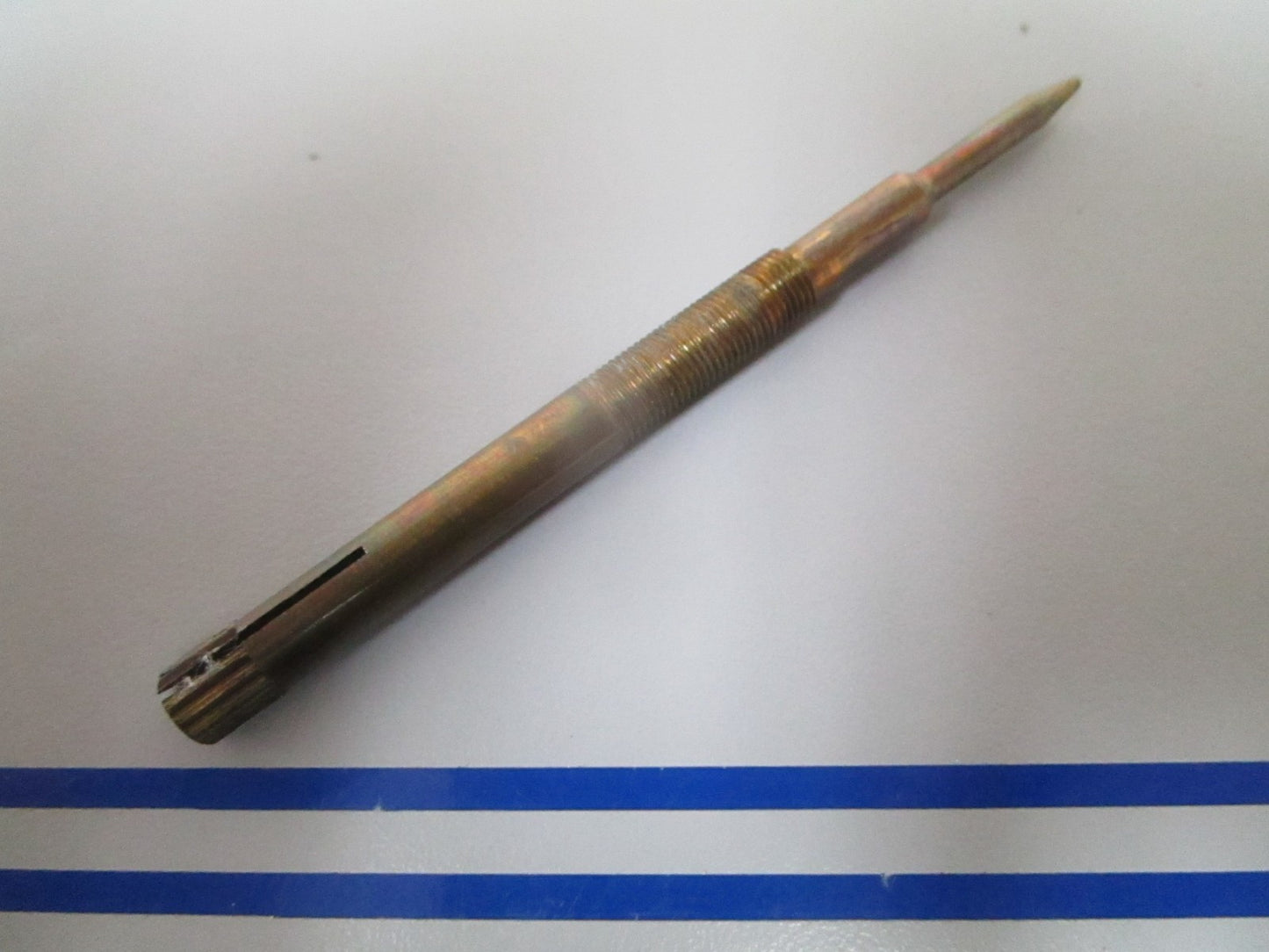 NEW OEM 204426 0204426 OMC Johnson Evinrude Needle Valve 0810