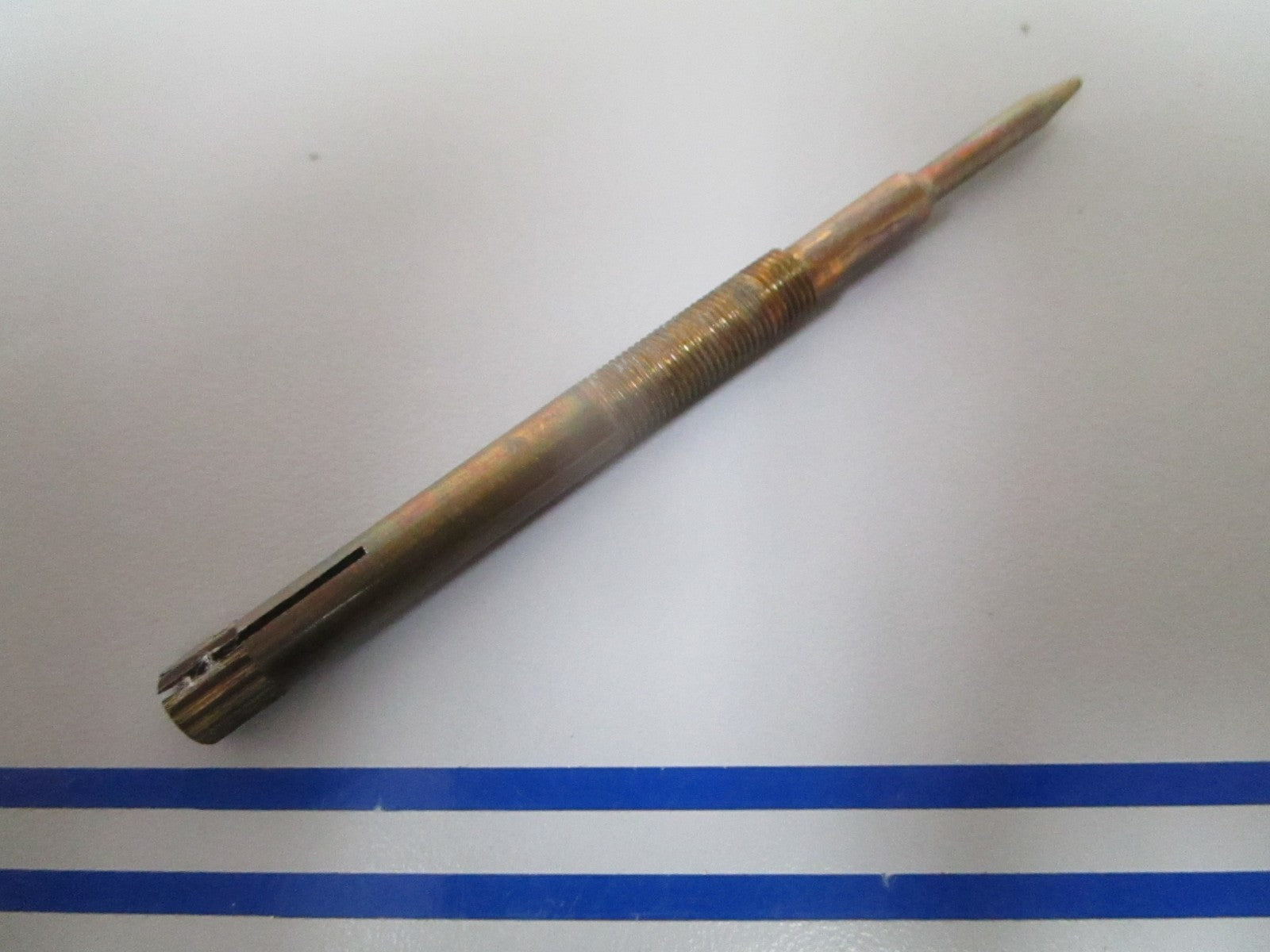 NEW OEM 204426 0204426 OMC Johnson Evinrude Needle Valve 0810
