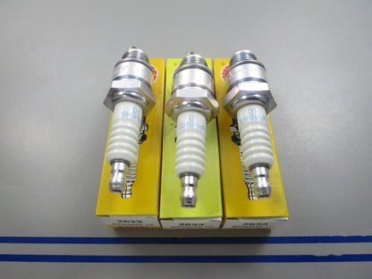 NEW (LOT OF 3) BPR6HS-10 NGK Spark Plug 0810