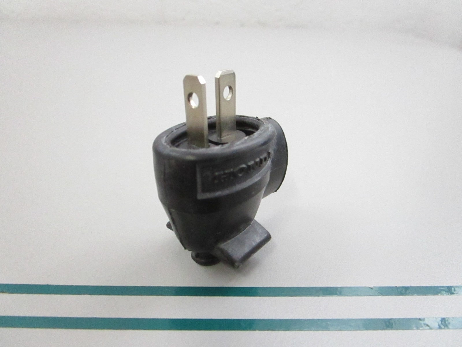 NEW OEM 31652-881-004 Honda Receptacle Plug 0810