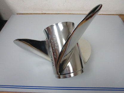 *NEW OEM* 0720 Yamaha 3 Blade Stainless Steel 13 ¾ x 19 Propeller 68F-45974-20