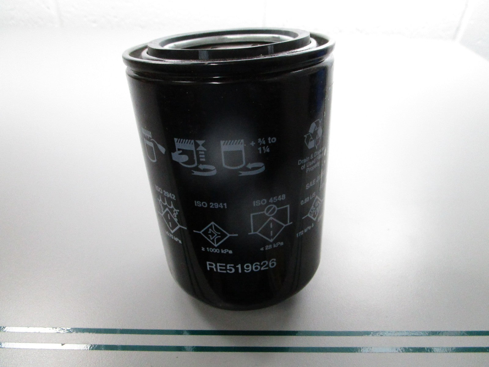 NEW OEM RE519626 John Deere Oil Filter 0810